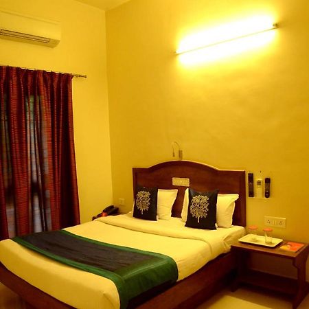 Hotel Ashiyana Pune Exterior foto